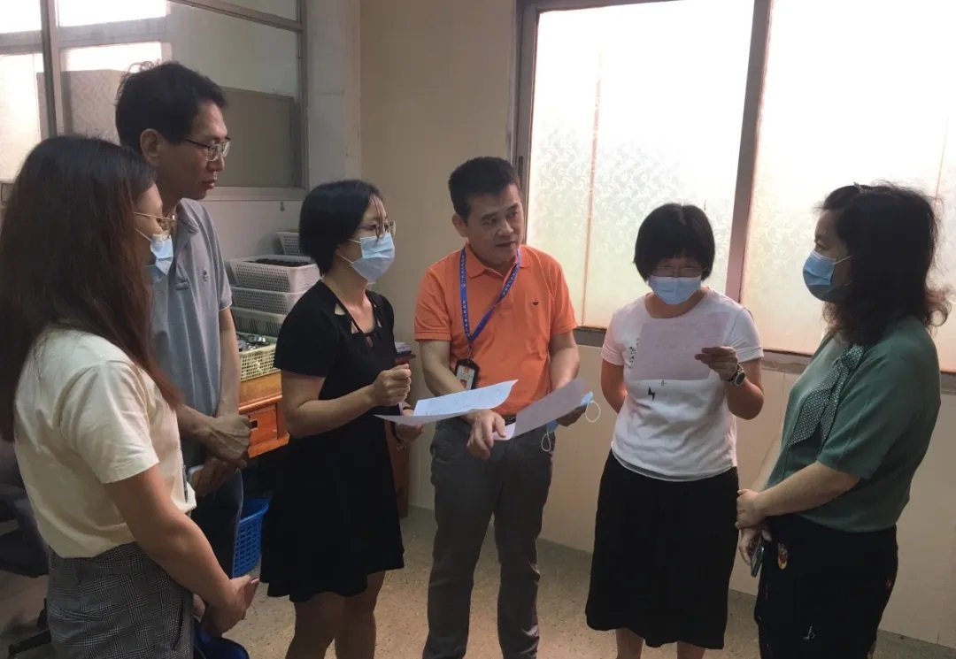 广州市海珠区市场监管局专家一行到白云山永利yl23455公司进行计量检查指导