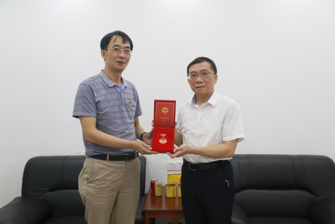 共忆党史话初心，矢志不渝跟党走 ——白云山永利yl23455公司“七一”前夕慰问离休干部刘玉珍同志
