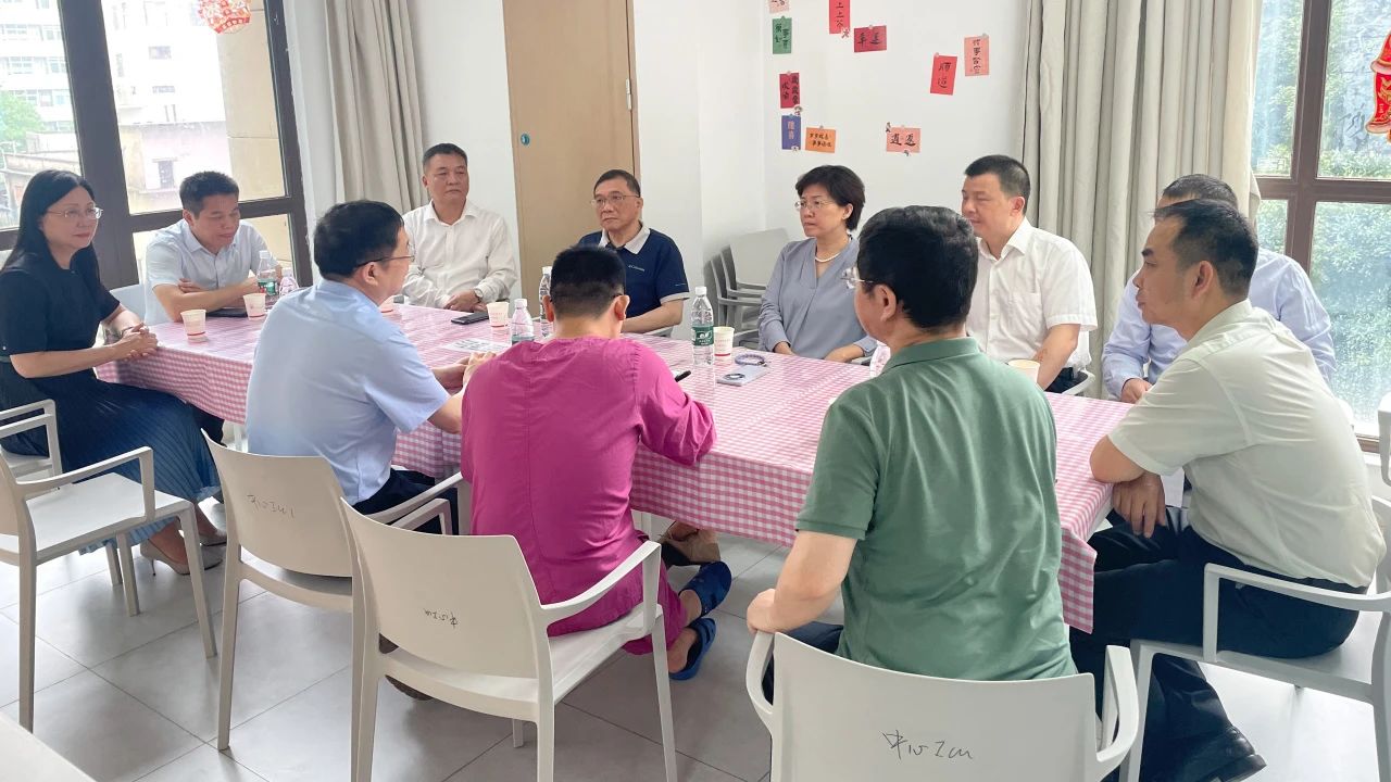 慰问革命前辈 赓续红色基因——市委组织部副部长、老干局局长刘梅一行慰问我司离休干部刘玉珍同志